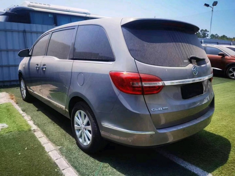 青岛18年别克GL81