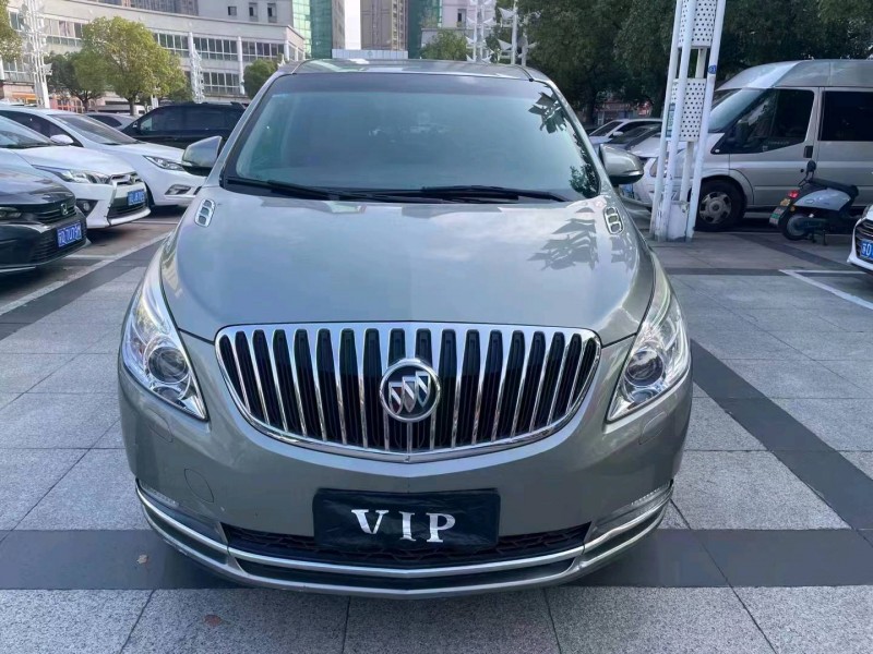 徐州13年别克GL81