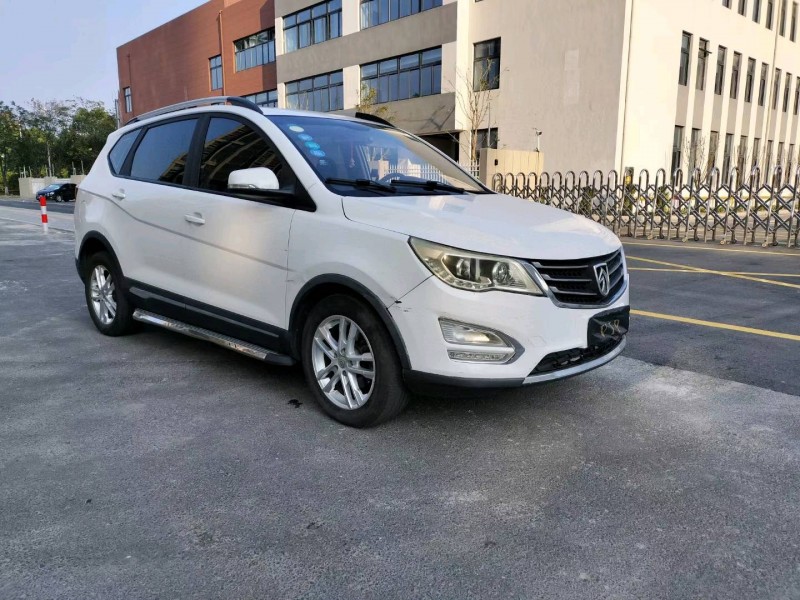 蘇州15年寶駿5602