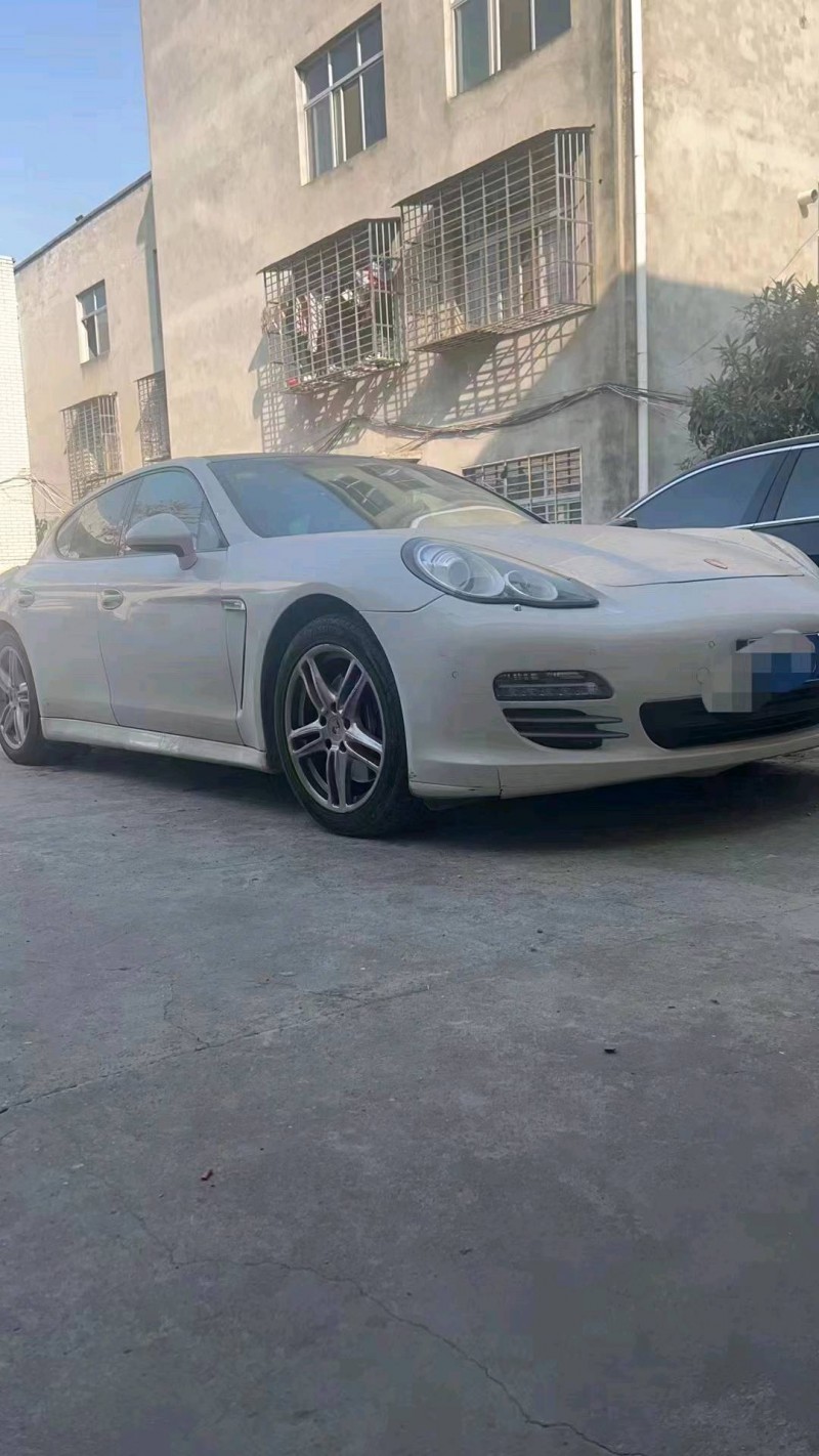 济南13年保时捷帕拉梅拉5