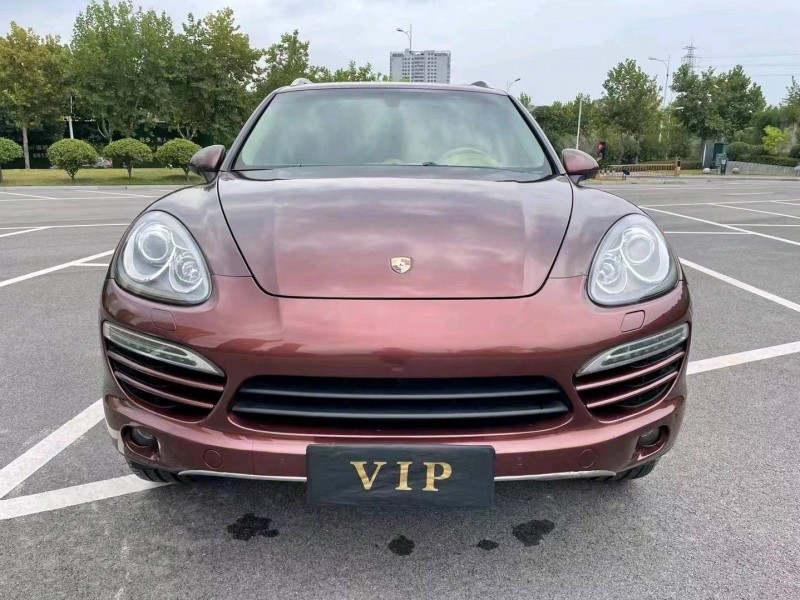 宜昌13年保时捷卡宴1