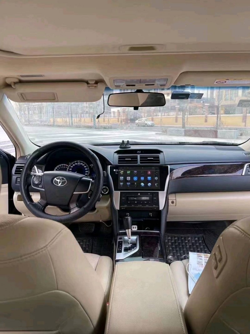 济南16年丰田凯美瑞4