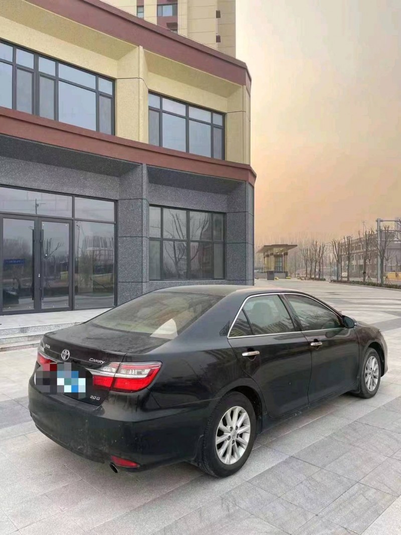 济南16年丰田凯美瑞8