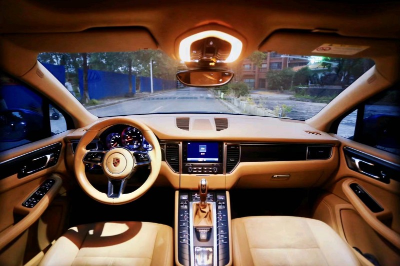 东莞16年保时捷Macan8