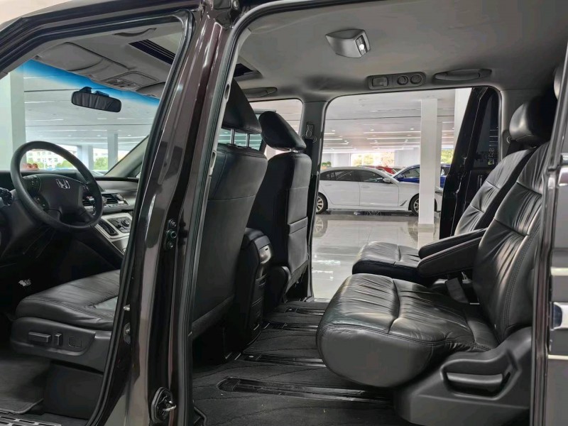 苏州12年本田艾力绅6