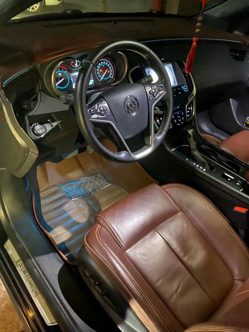 青岛15年别克君越6