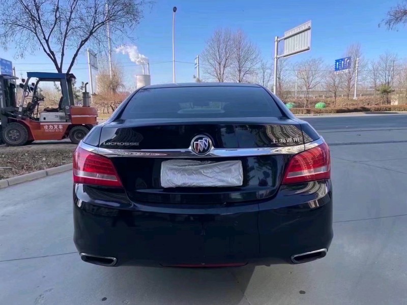 石家庄15年别克君越8