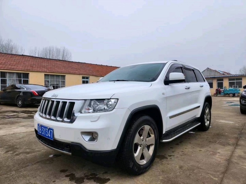 东营13年Jeep大切诺基2