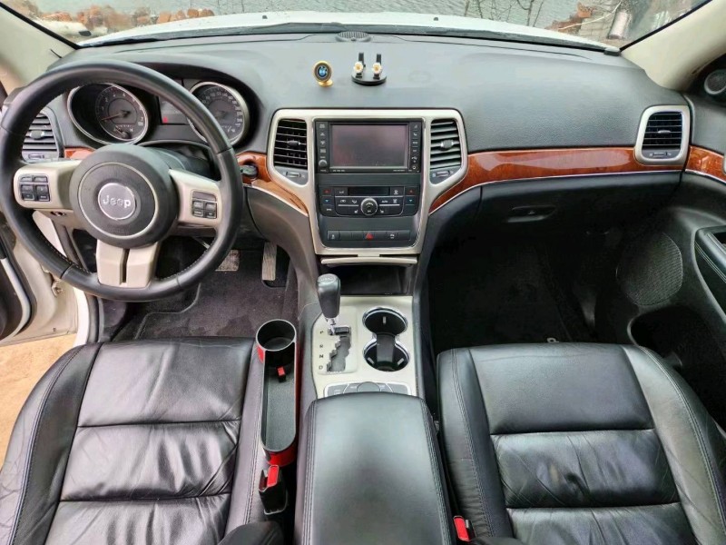 东营13年Jeep大切诺基1