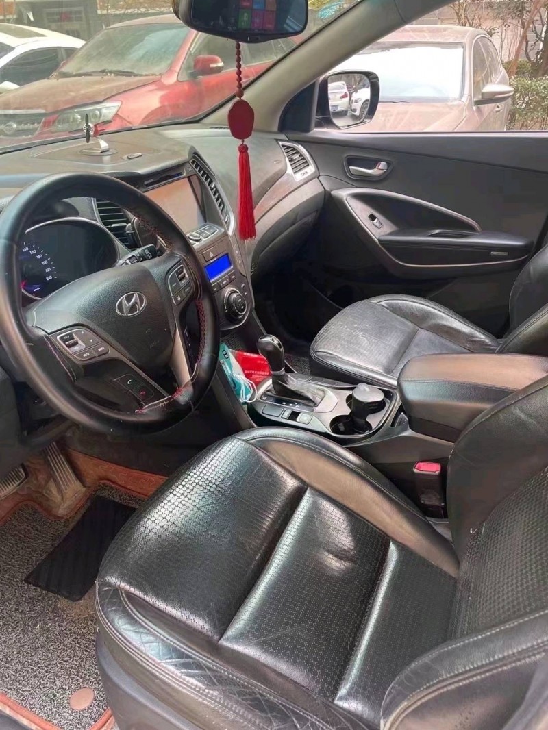 北京13年现代新胜达9