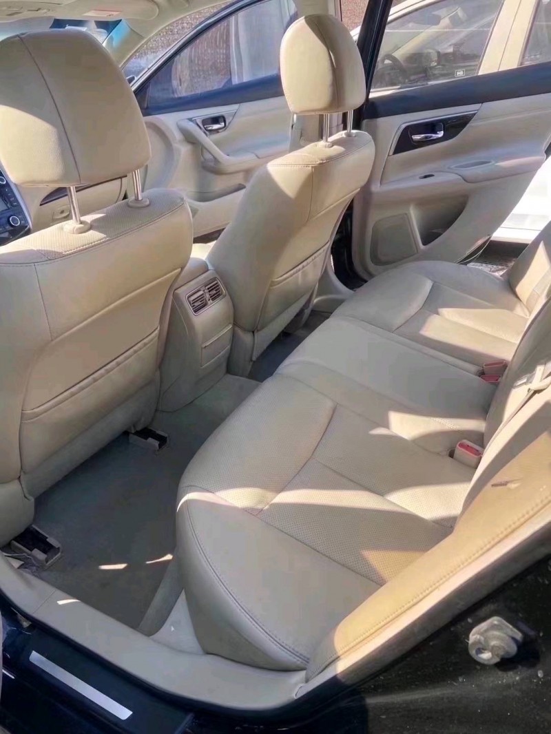 北京14年日产天籁8