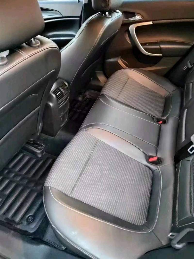 济宁17年别克君威5