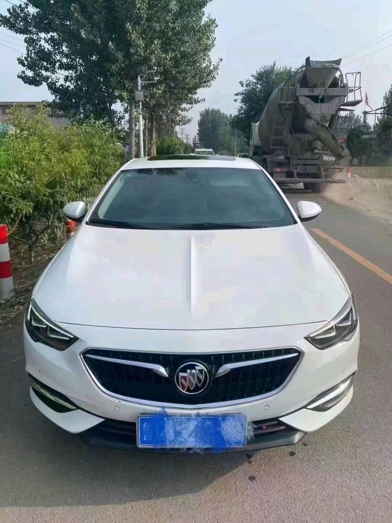 青岛19年别克君威1