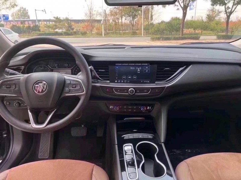 保定22年别克君威7