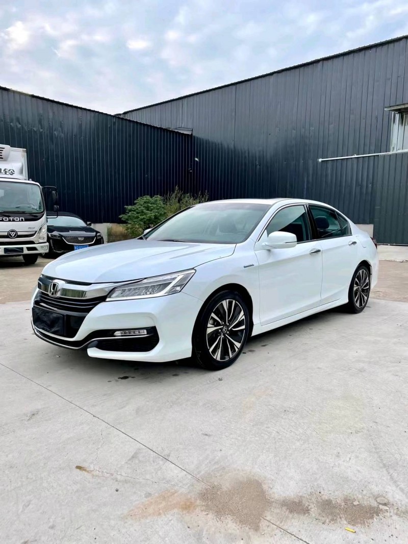 临沂19年本田雅阁3