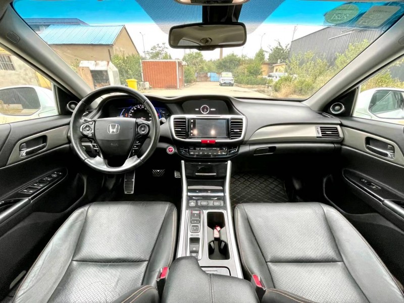 临沂19年本田雅阁4