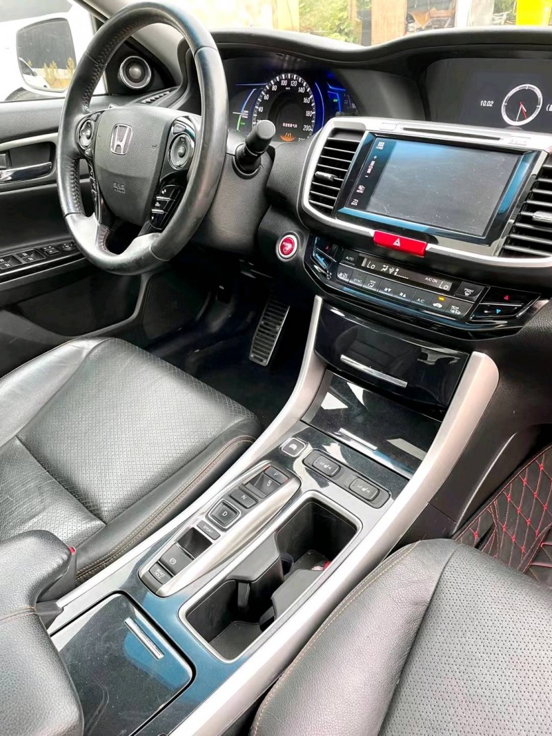 临沂19年本田雅阁5