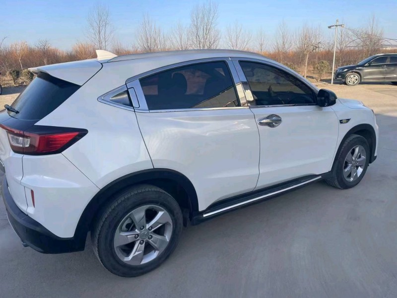 保定17年本田XRV4