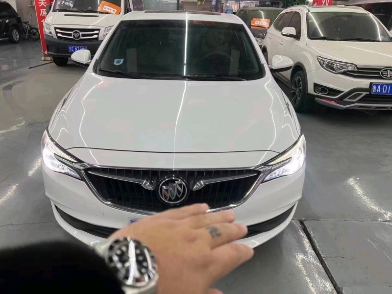 青岛20年别克英朗1