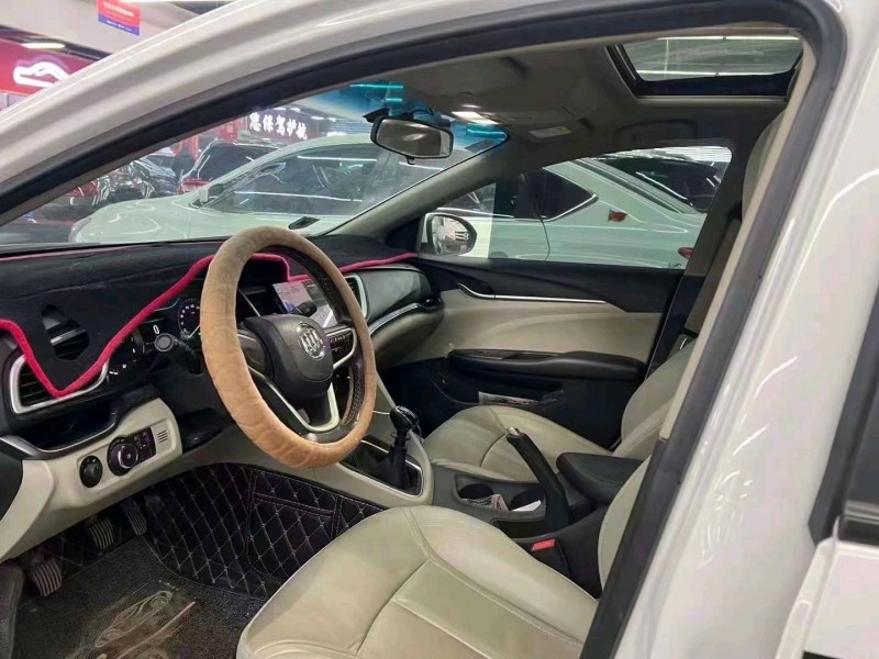 青岛20年别克英朗7