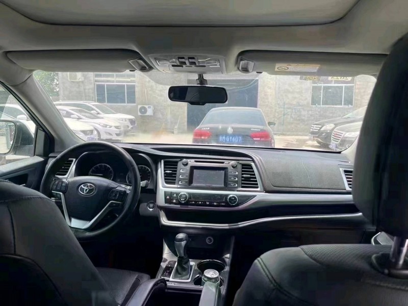 北京17年丰田汉兰达5