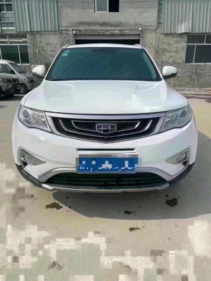 北京17年吉利博越8