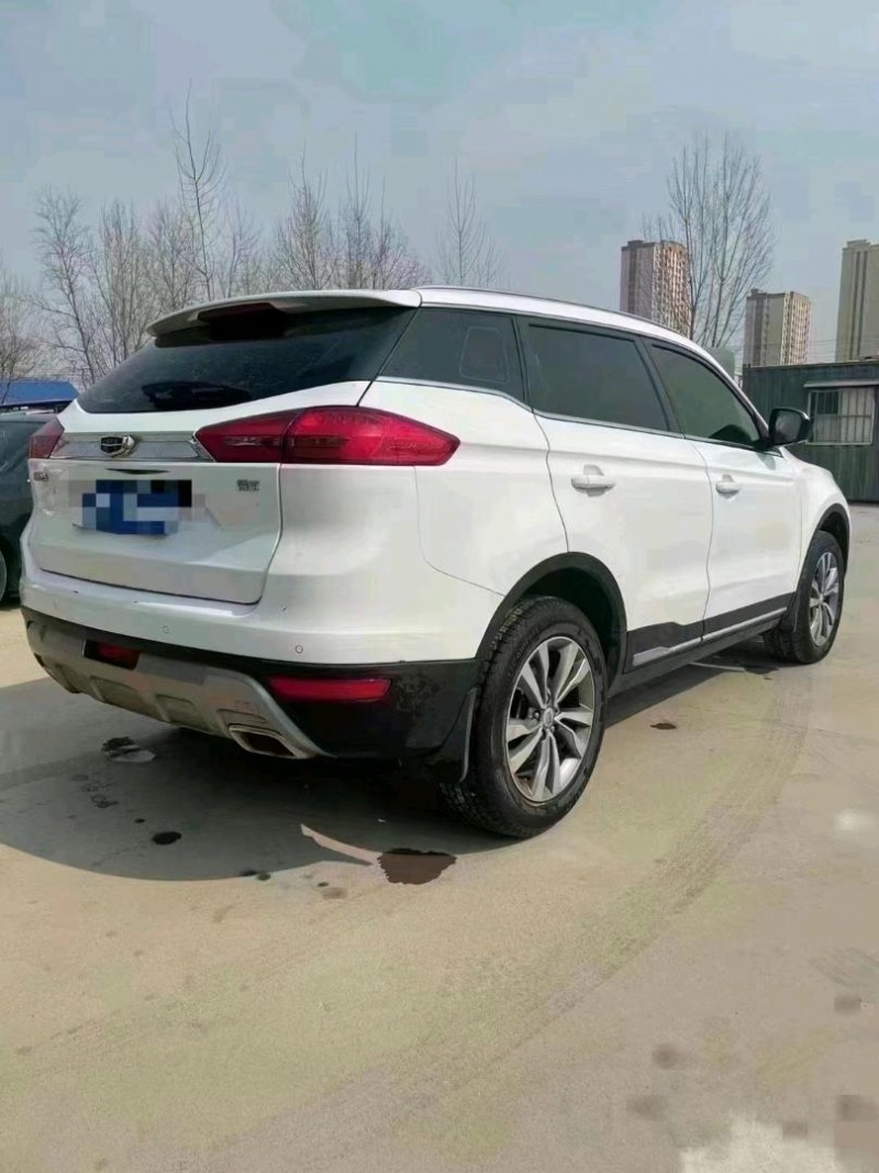 北京17年吉利博越5