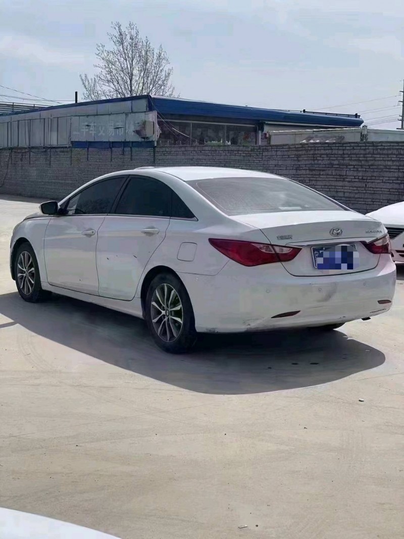 北京12年现代索纳塔八2