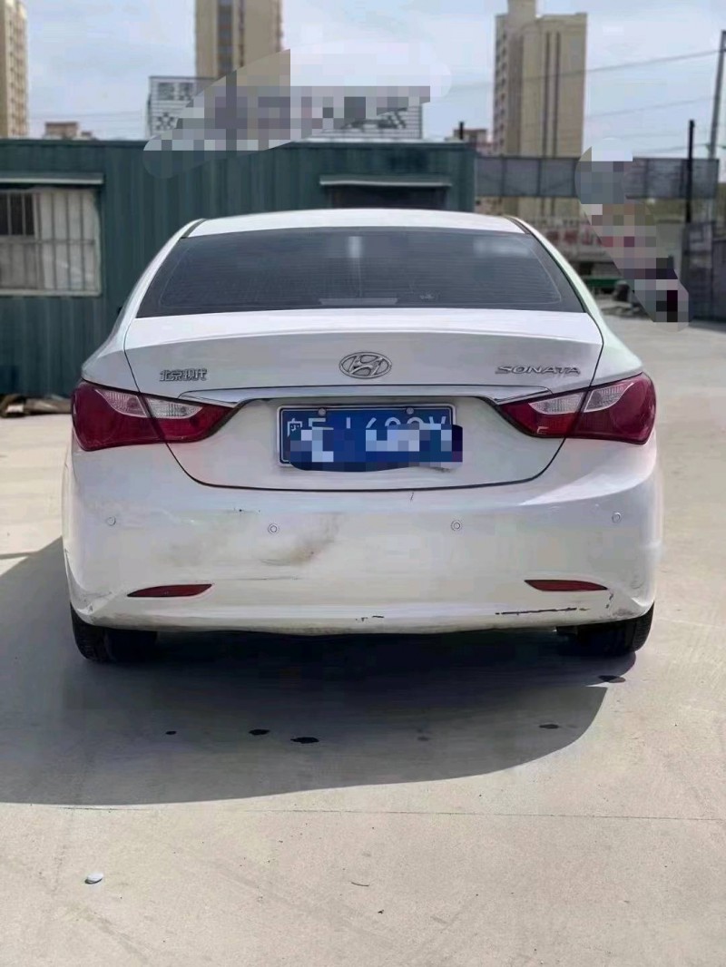 北京12年现代索纳塔八3