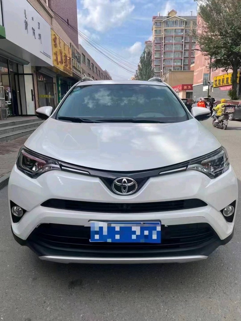 邢台18年丰田RAV4荣放1