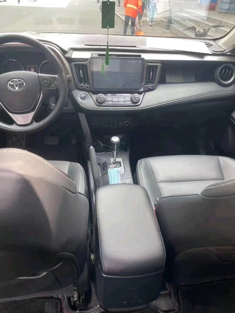 邢台18年丰田RAV4荣放3