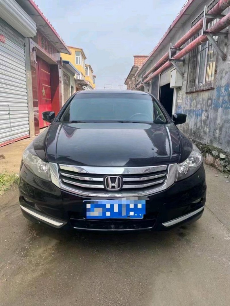 邢台13年本田雅阁1