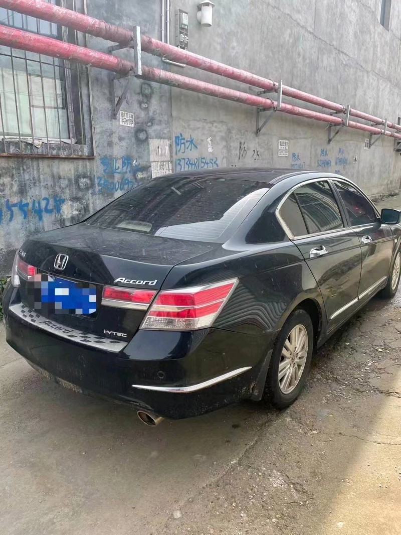 邢台13年本田雅阁4