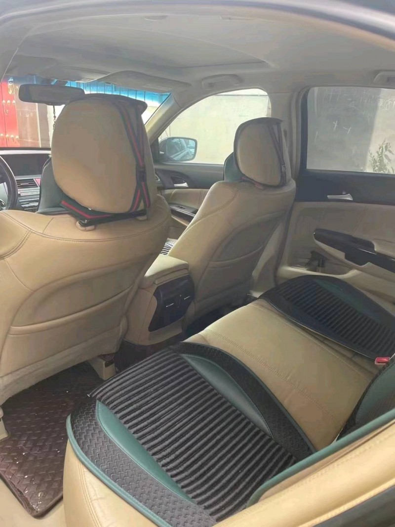 邢台13年本田雅阁6