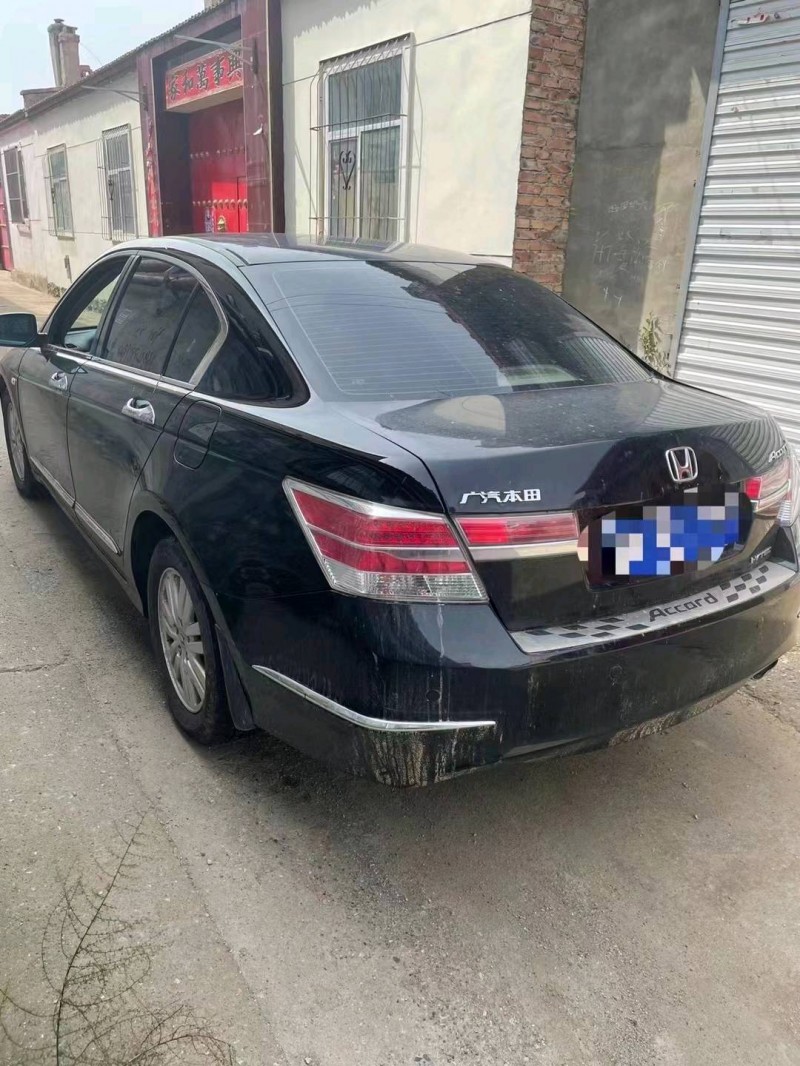 邢台13年本田雅阁7