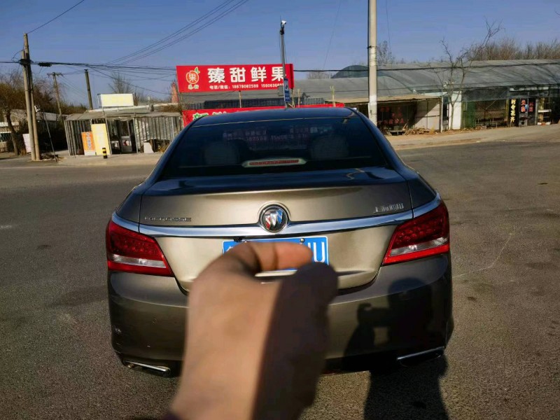 东营16年别克君越9