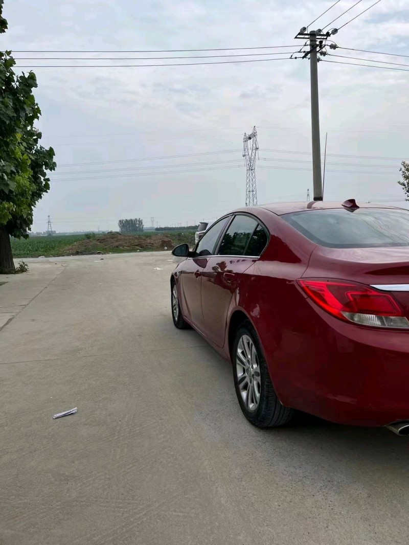 保定12年别克君威8