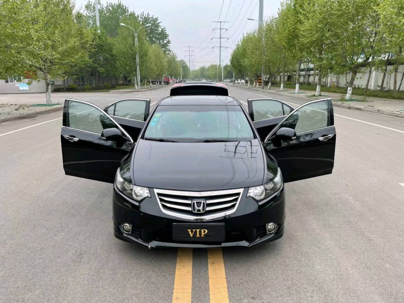 徐州13年本田思铂睿1