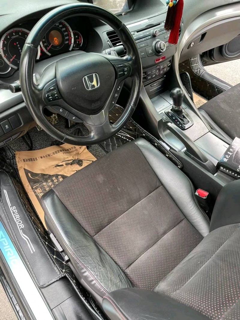 徐州13年本田思铂睿3