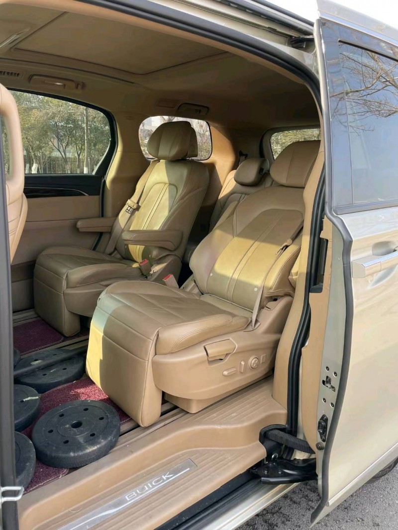 徐州17年别克GL83