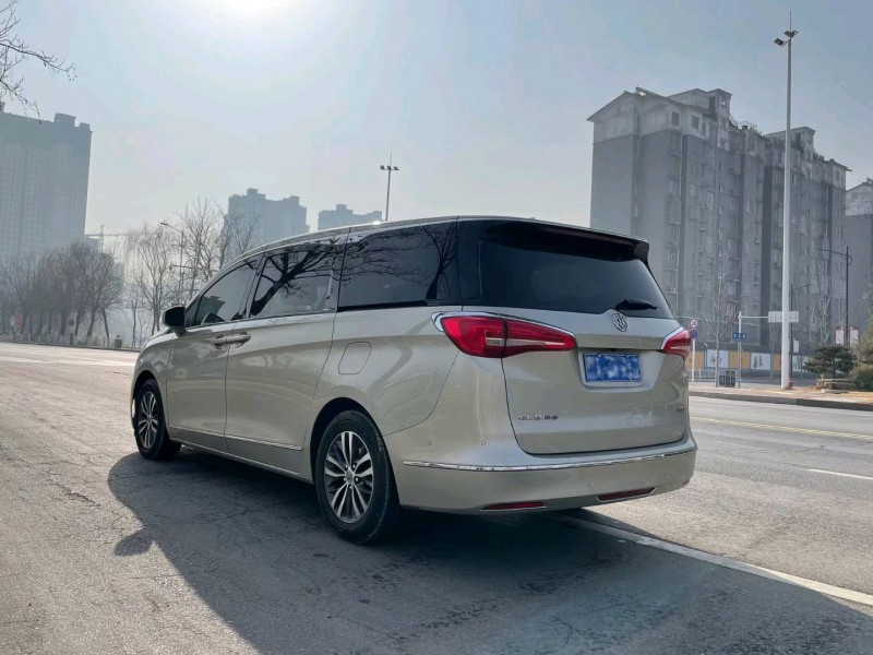 徐州17年别克GL81