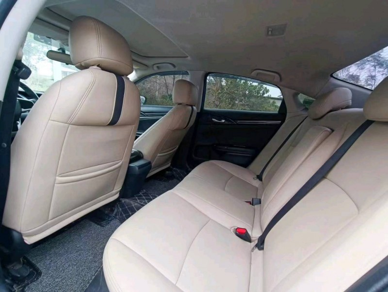 珠海18年本田思域8