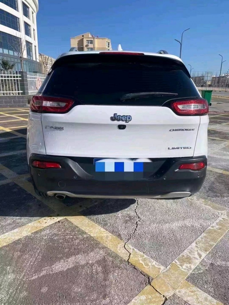 邯郸19年Jeep自由光5