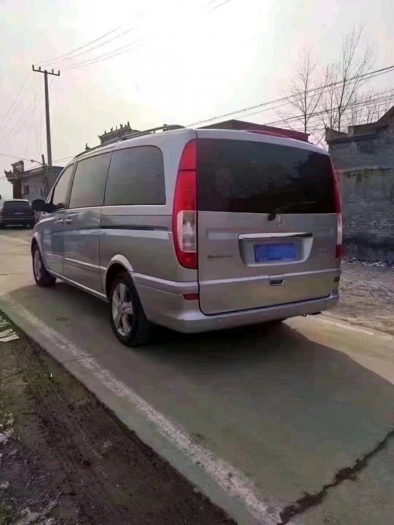 北京11年奔驰唯雅诺5