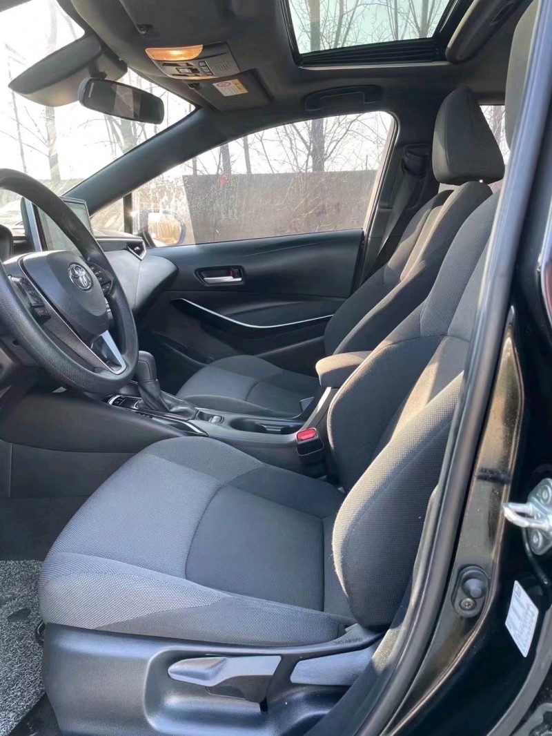 北京21年丰田雷凌8