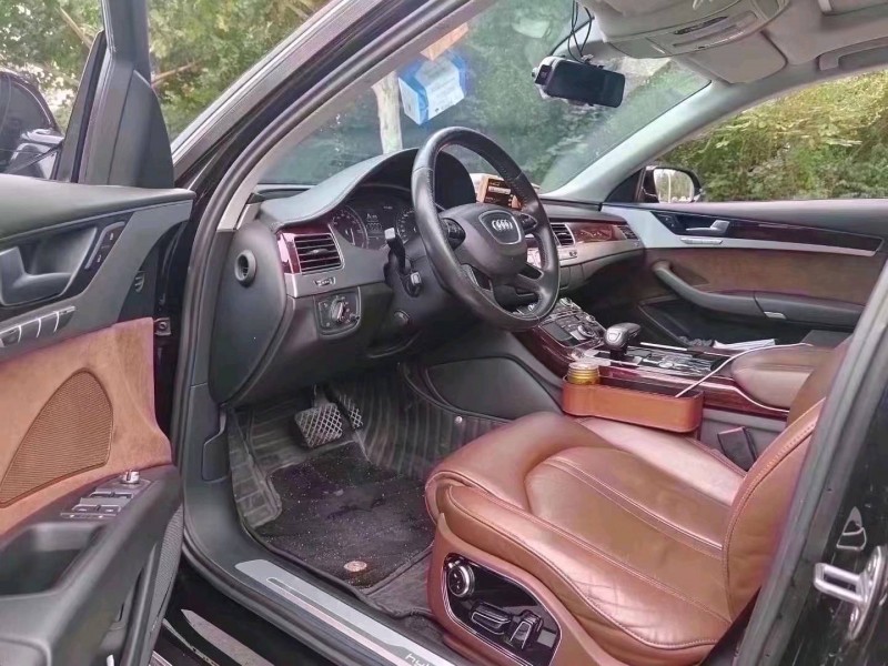 北京15年奥迪A8L8