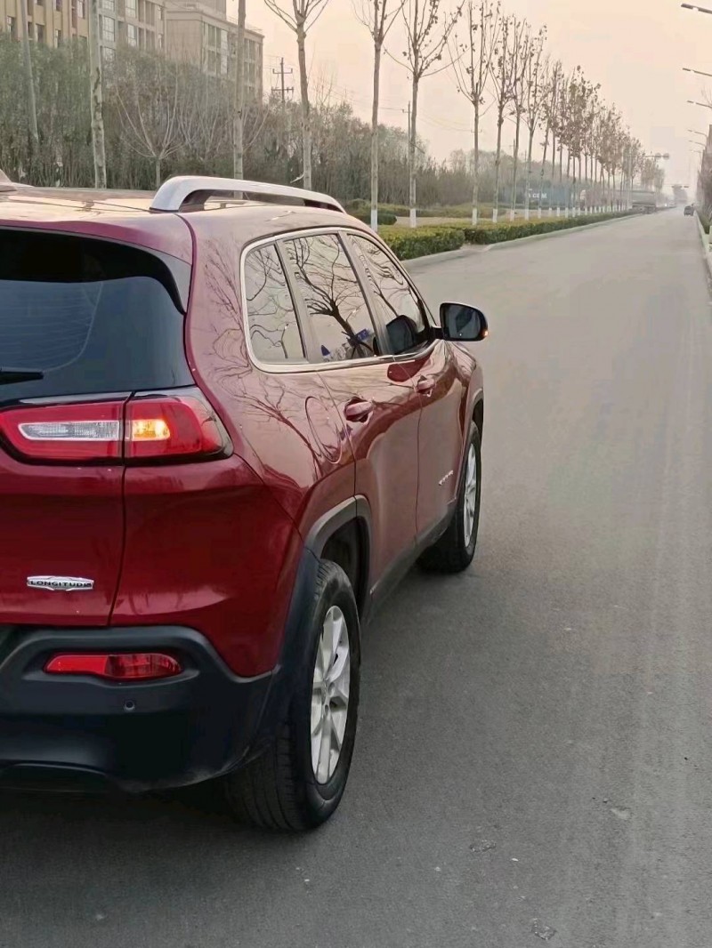 北京16年Jeep自由光4