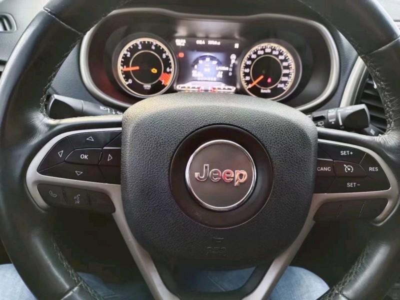 北京16年Jeep自由光7