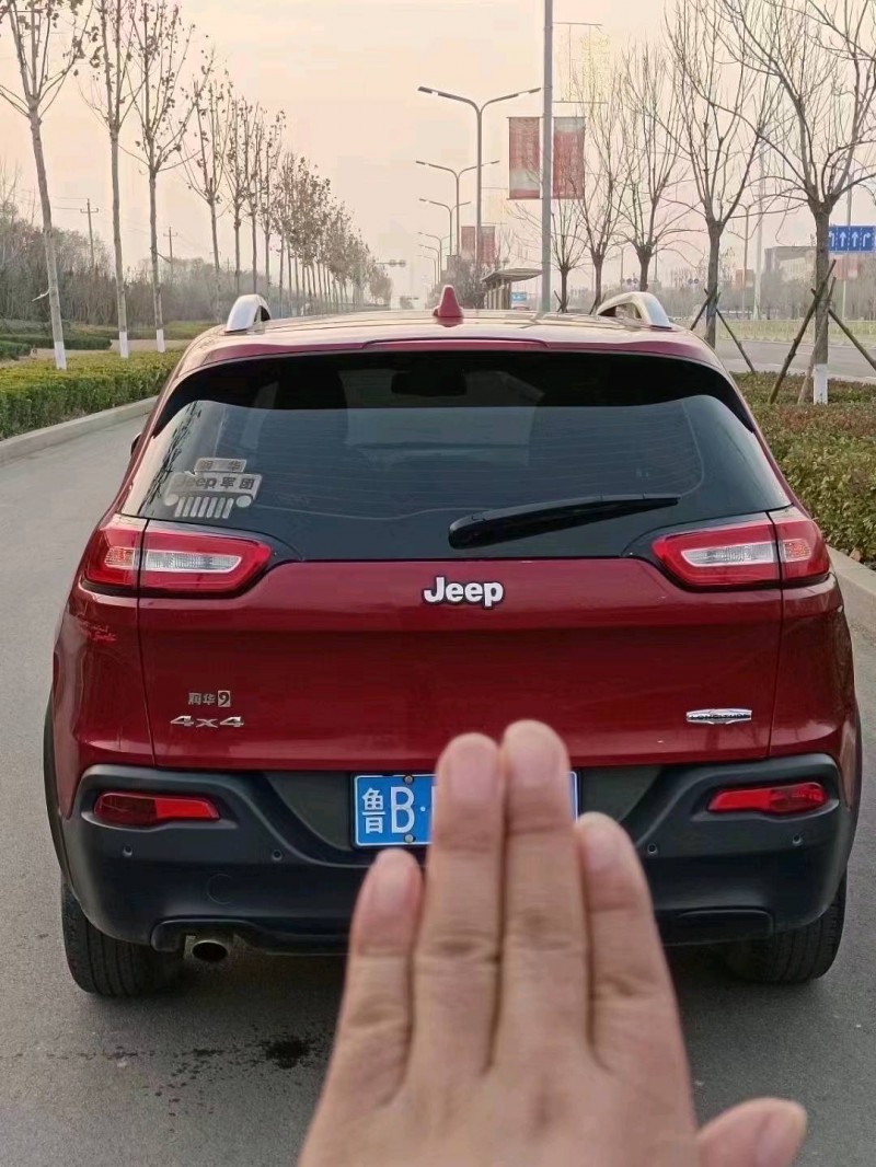 北京16年Jeep自由光8