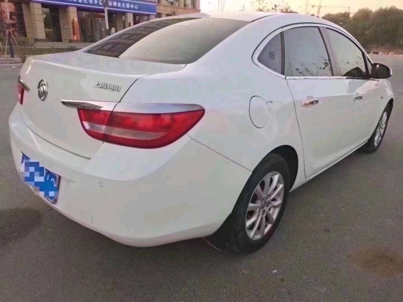 北京12年别克英朗5